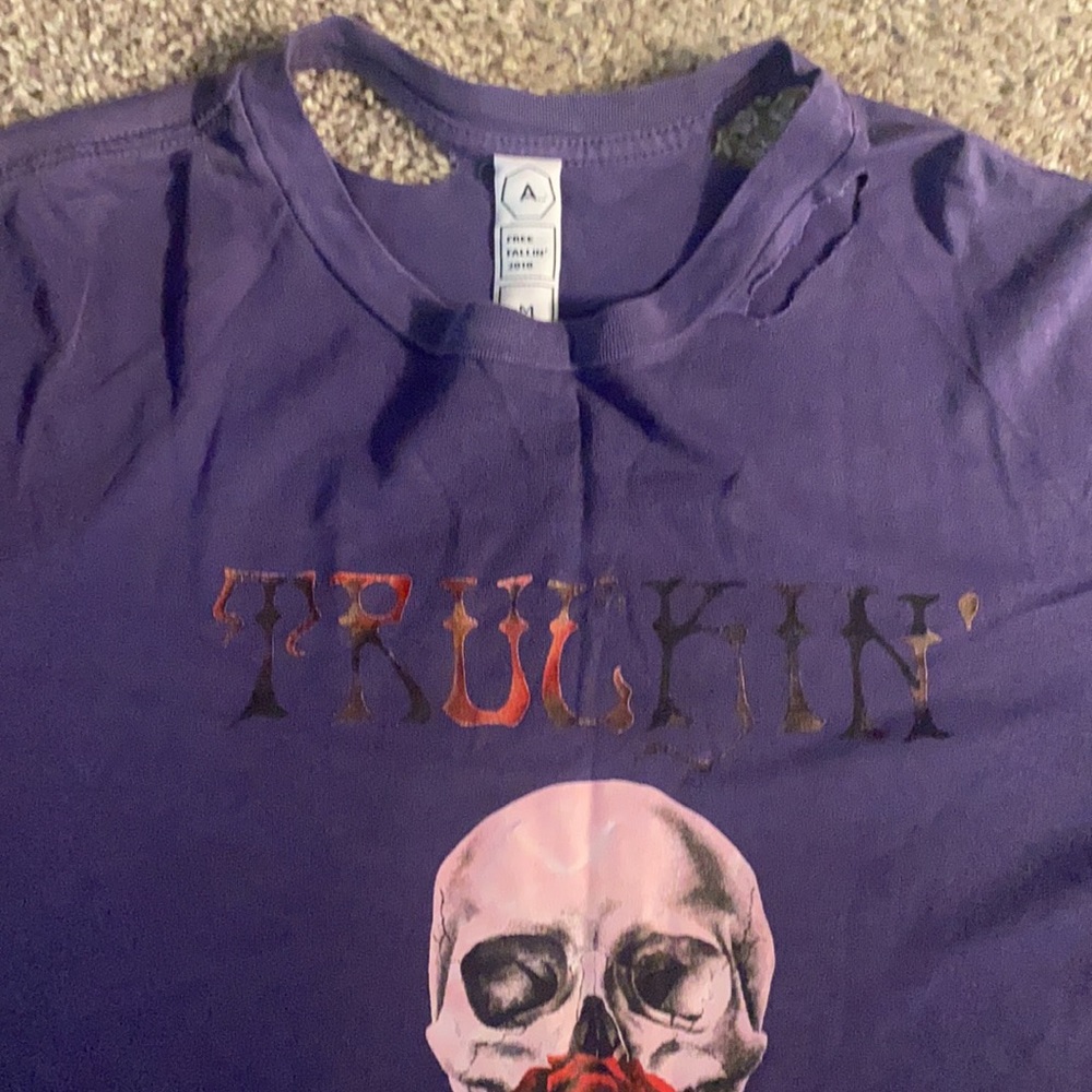 Fallin - Picture 2 of 5